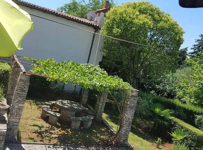 Mit Balkon Apartmán