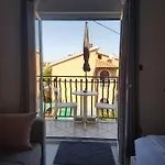 Mit Balkon Appartamento