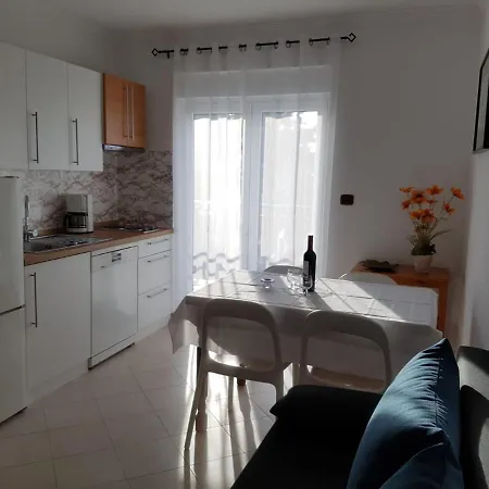 Apartman Mit Balkon *