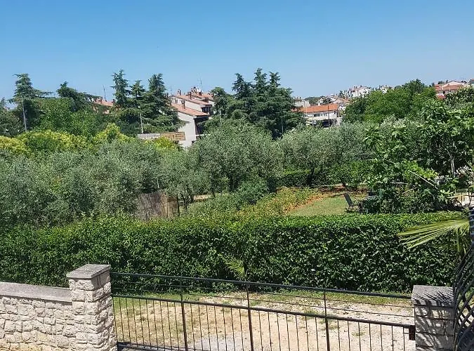 Appartement Mit Balkon