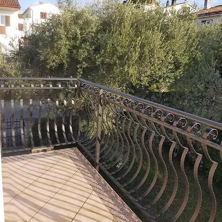 Mit Balkon *