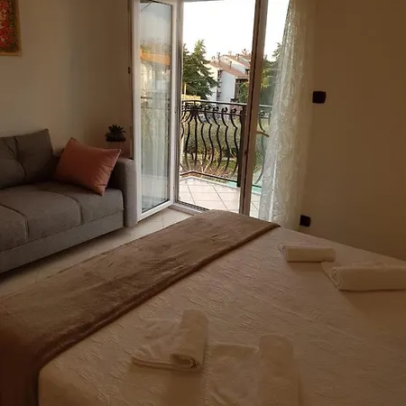 Mit Balkon